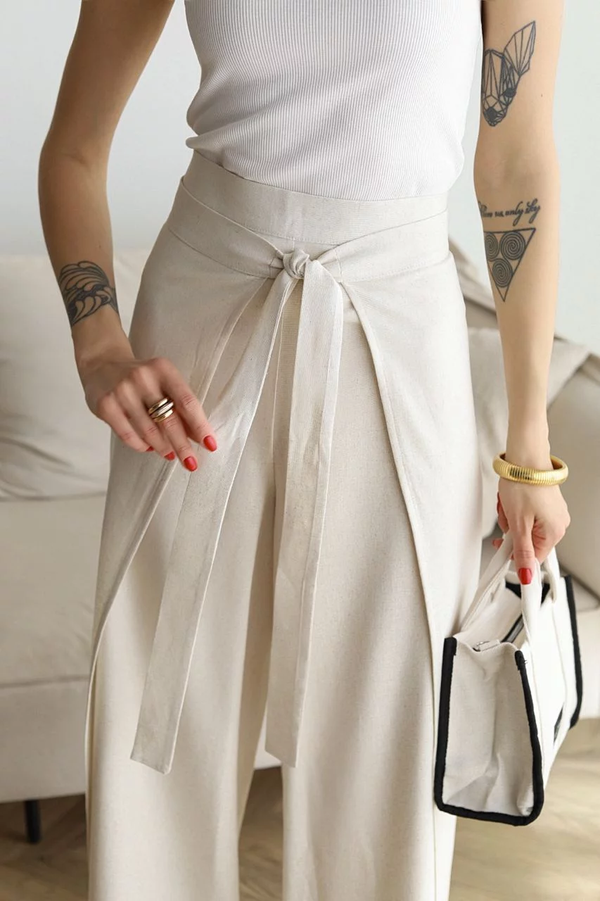 Isolde™ | Wide-Crop Trousers